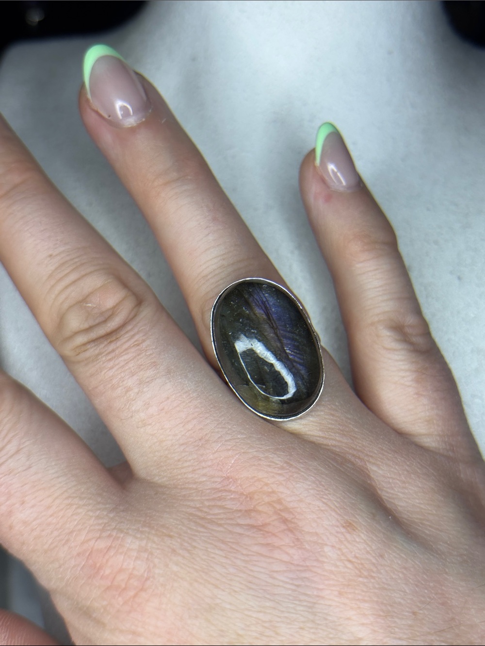 Labradorite Oval Statement Ring - Silver Band - Green-Blue Flash